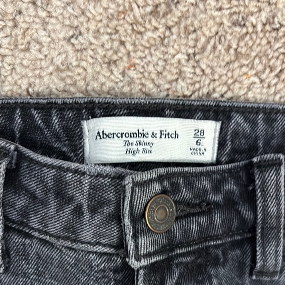 Abercrombie & Fitch Gray Skinny Jeans